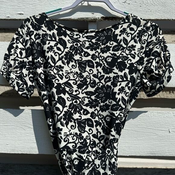 Donna Morgan Faux Wrap Dress - Picture 5 of 7